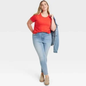 Universal Thread Women's Red Short Sleeve Oversized Cropped T-Shirt Medium